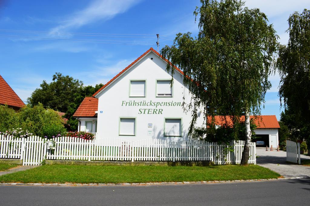 Fruehstueckspension Sterr Strebersdorf Екстериор снимка