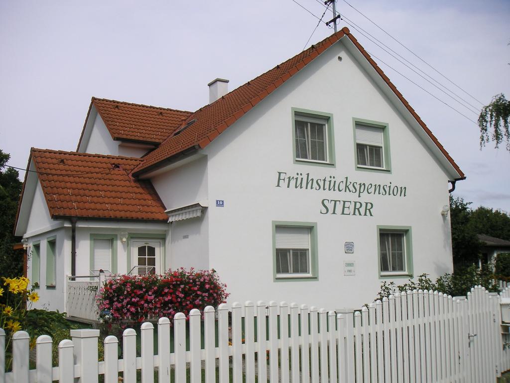 Fruehstueckspension Sterr Strebersdorf Екстериор снимка